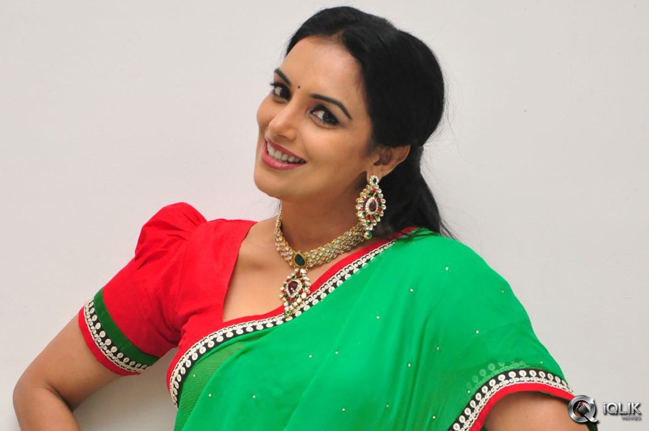 Shwetha-Menon-at-She-Movie-On-Location-Press-Meet